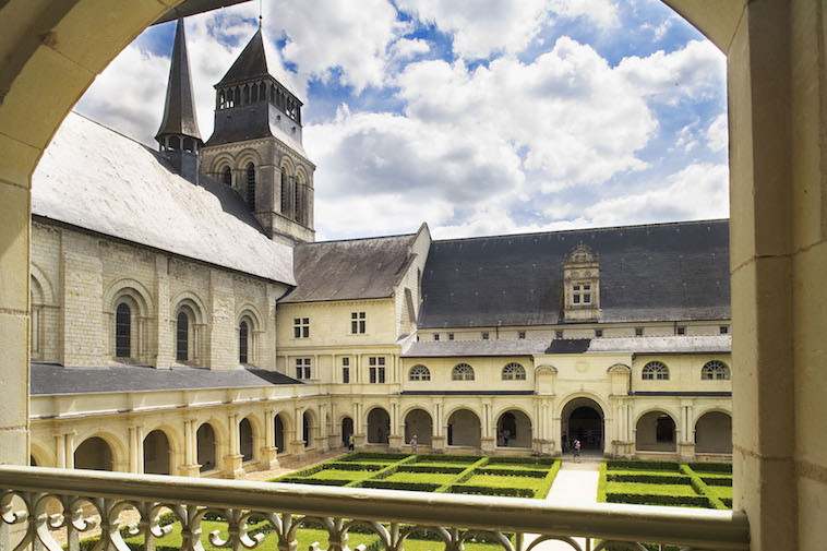 Le cloître © Abbaye de Fontevraud copie.JPEG