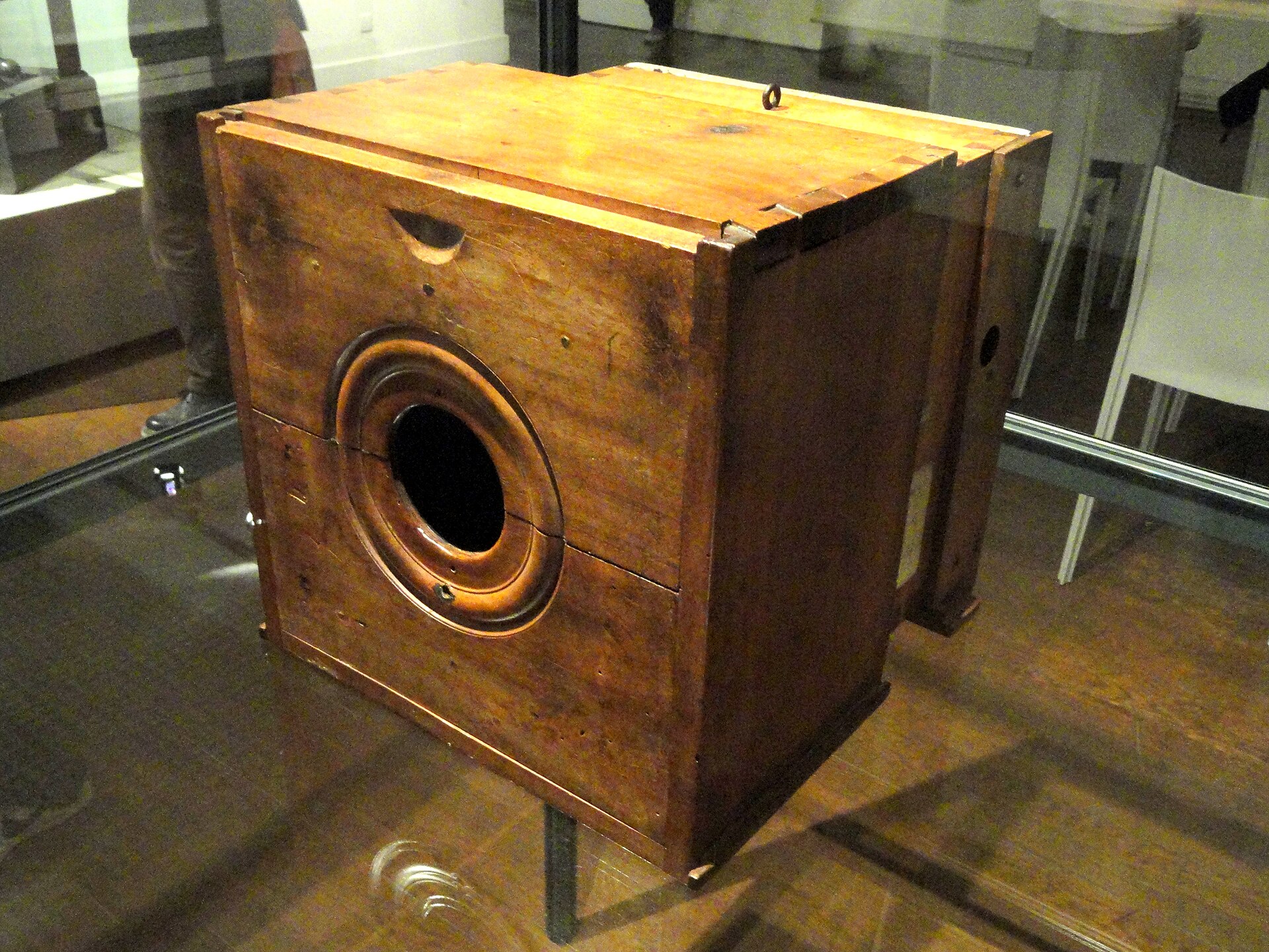 Ancien appareil photographique de Nicéphore Niépce, vers 1820-1830